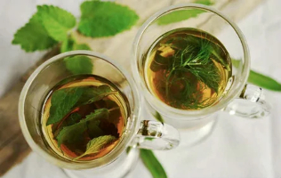 Tea with tea leaves